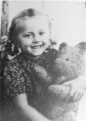 Рита Терехова в детстве