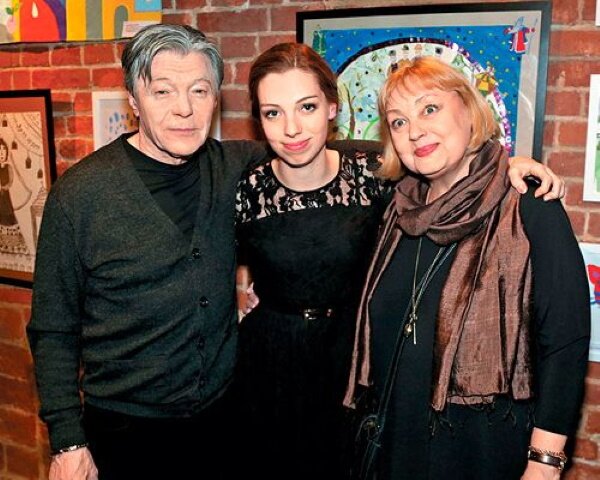 Александр Збруев с дочерью Татьяной и Еленой Шаниной